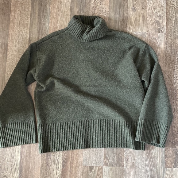 4th & Reckless Green Sweater NWOT - Picture 6 of 8
